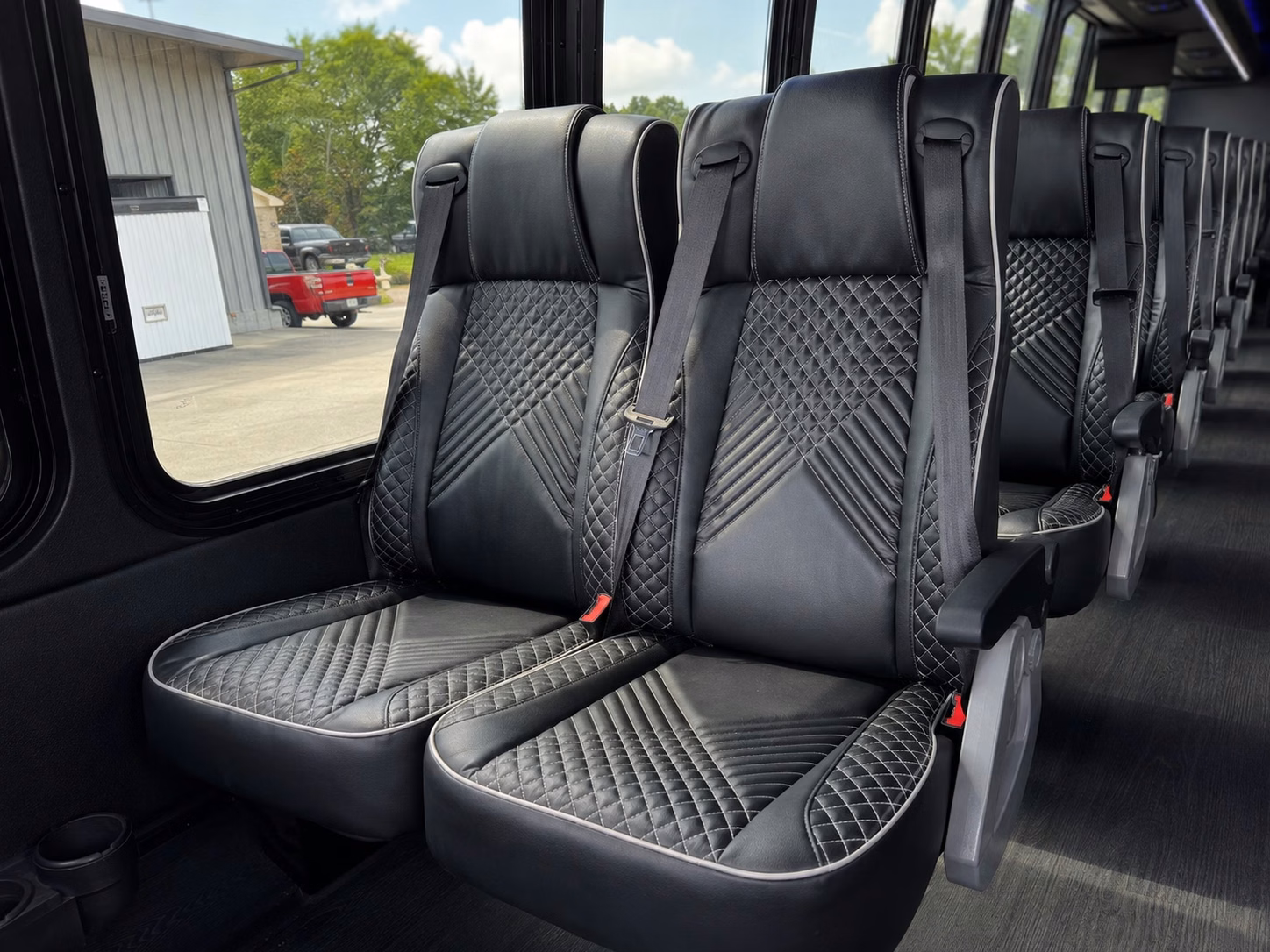 houston prom transportation that keeps parents and chaperones at ease